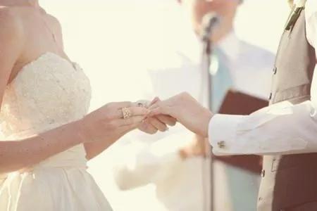 #柠檬美文#婚姻不好，也千万不能离婚，这是个骗了所有女人的励志谎言。