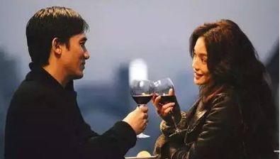 #浅浅情感说#成长是将哭声调成静音，约酒是将情绪调成震动