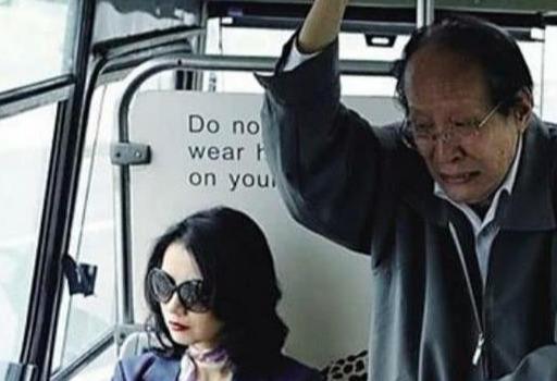 #浅浅情感说#为什么给老人让座的人越来越少？听听常搭公交的老人家怎么说