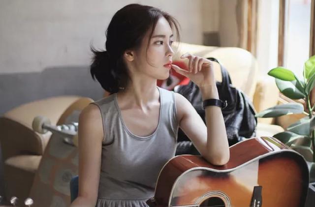 逗逗说■心里没有你，却频繁联系你的男人，无非是藏着这些“小心思”