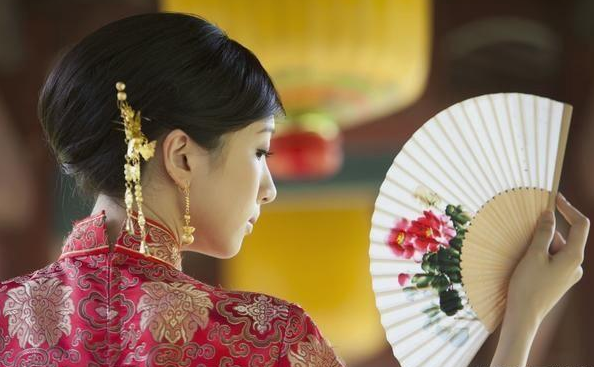 「落叶在农村」古人为何说“笑贫不笑娼”？而对于此类女人，曾被很多人唾弃