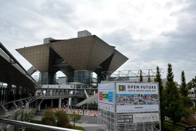 【阿虎汽车】汽车当移动发电机，后备箱装轮椅，东京车展上的日系精巧设计