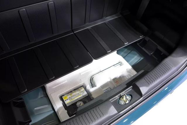 【阿虎汽车】汽车当移动发电机，后备箱装轮椅，东京车展上的日系精巧设计