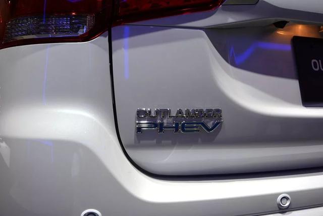 【阿虎汽车】汽车当移动发电机，后备箱装轮椅，东京车展上的日系精巧设计