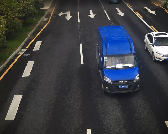 [养车宝典]开车不系安全带、打电话的注意了，贵阳交警已开始使用监控抓拍系统