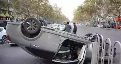 #伴梦已久#安全意识：行车需谨慎，安全是第一