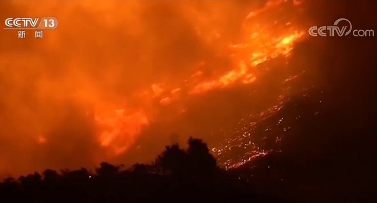 美国洛杉矶山火蔓延居民被强制要求撤离