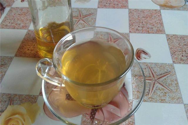 心理观察家：“我孙子一出生就喝酒！”长辈愚昧无知，却把孩子变成了脑瘫