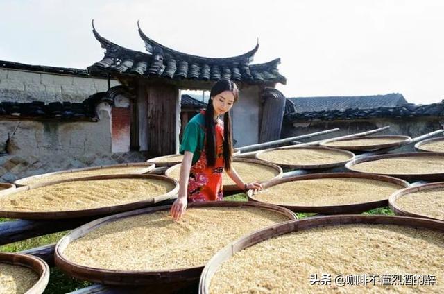 糖果儿：岁月不饶人，善忘是高人