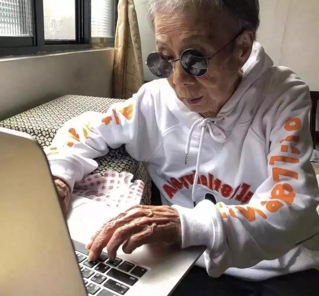 #浅浅情感说#“我奶奶是粉丝300万的抖音网红”：余生怎么活，这是最好的答案