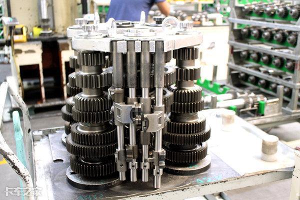 卡车之家■同样是法士特变速箱，为什么斜齿比直齿更贵？