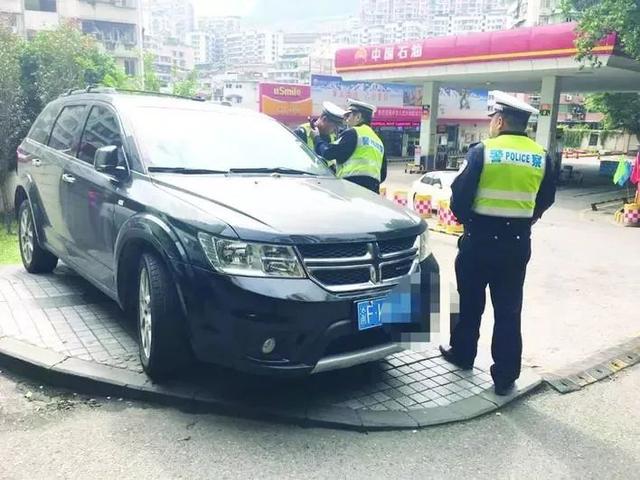 #加油在线#加油站内100余辆违停车被罚！你还敢乱停？