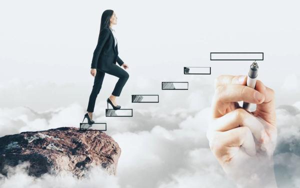 白月光u@白天公司上班，晚上开滴滴，月入9千：毁掉一个人，就让他一直忙