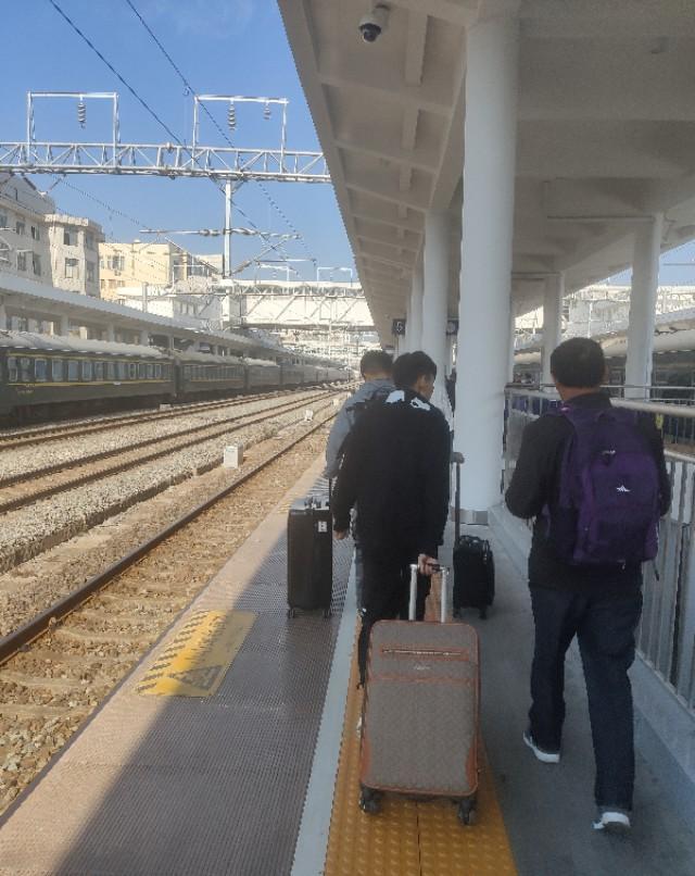 「屈先生」谁的生活不匆忙