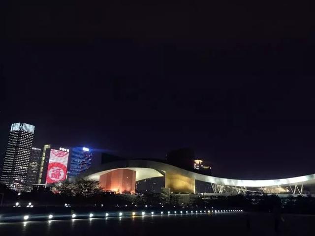 「女人的励志说」月薪4000，一年能存下8万！深圳人的副业到底有多赚钱？