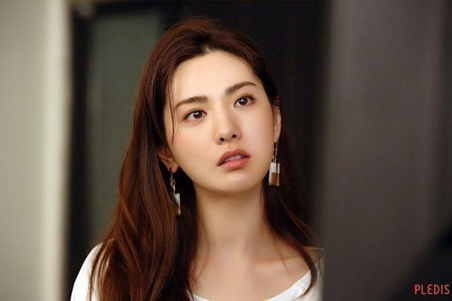 「帮你解忧的Tell」和前任分手是有原因的，所以不要每天都想着你的前任