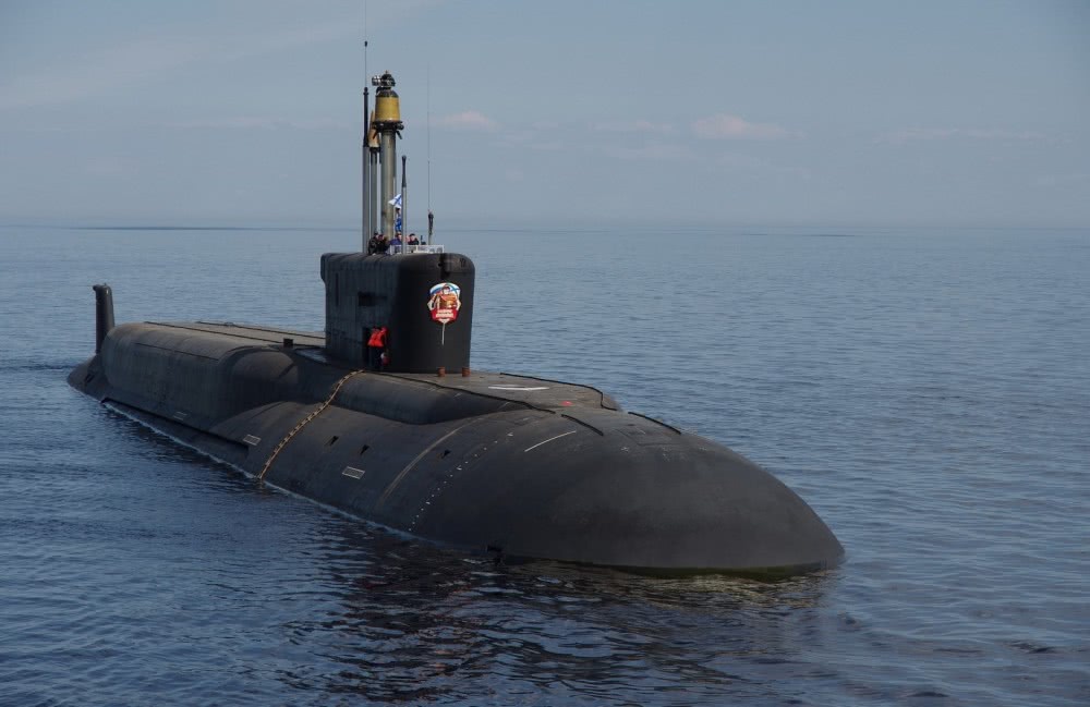 俄军潜艇试射“布拉瓦”洲际导弹 半个月内3次亮出水下核大棒