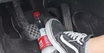 #汽车好帮手#如果汽车油门被卡住了，怎样保护住自己呢？