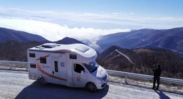 [小桔房车]天已变冷，老司机介绍了这7个房车刹车技巧，关键时刻很管用