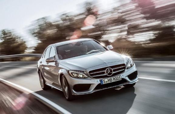 「家有汽车」宝马召回要更换发动机，这一下事情闹大了，网上“炸了锅”