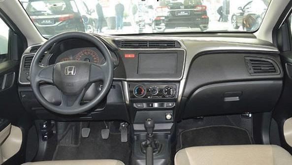 [用车社]买车时，为啥内行人更喜欢“低配车”？知道少吃亏