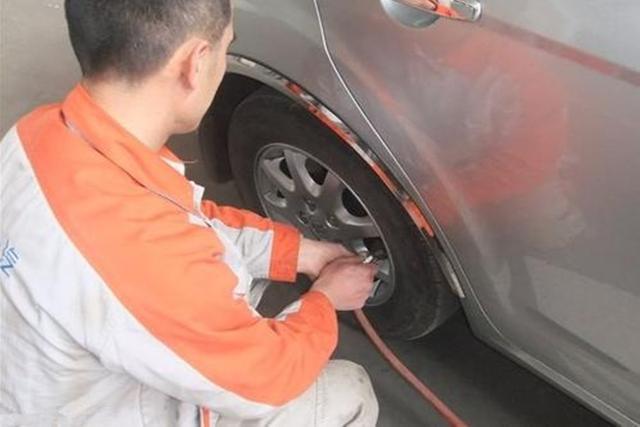 5s养车@给汽车轮胎打气，到底该不该收费？