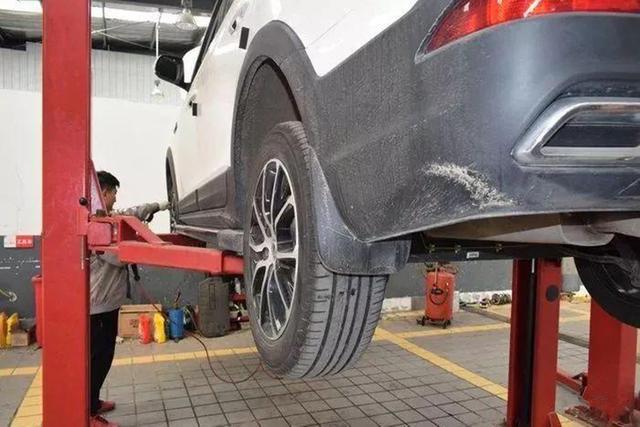 5s养车@给汽车轮胎打气，到底该不该收费？
