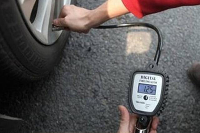 5s养车@给汽车轮胎打气，到底该不该收费？