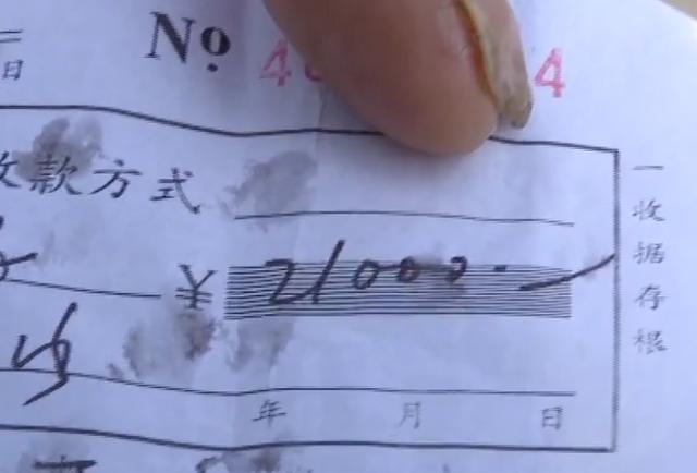 [蛋蛋懂车]双手残疾男子欲考驾照，交21000元学费车都没摸，教练却失踪了