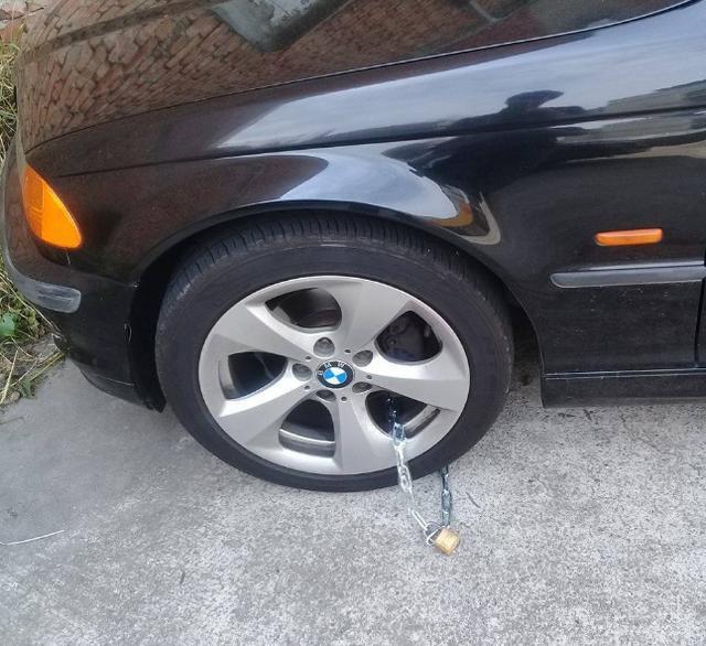 第壹车市■轮胎被故意锁住了该怎么办？老司机给出了解决方案，后悔没早知道