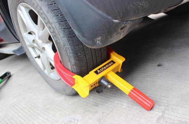 第壹车市■轮胎被故意锁住了该怎么办？老司机给出了解决方案，后悔没早知道