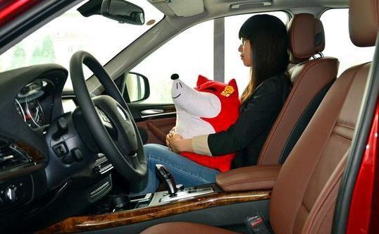 [汽车棒棒堂]家用车最安全的位置是哪个？不是副驾、不是老板座，很多人都想错