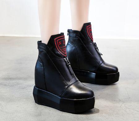 克宁娱乐■心理测试：你想扔掉下面哪双鞋？测你2019年桃花运会爆棚吗？