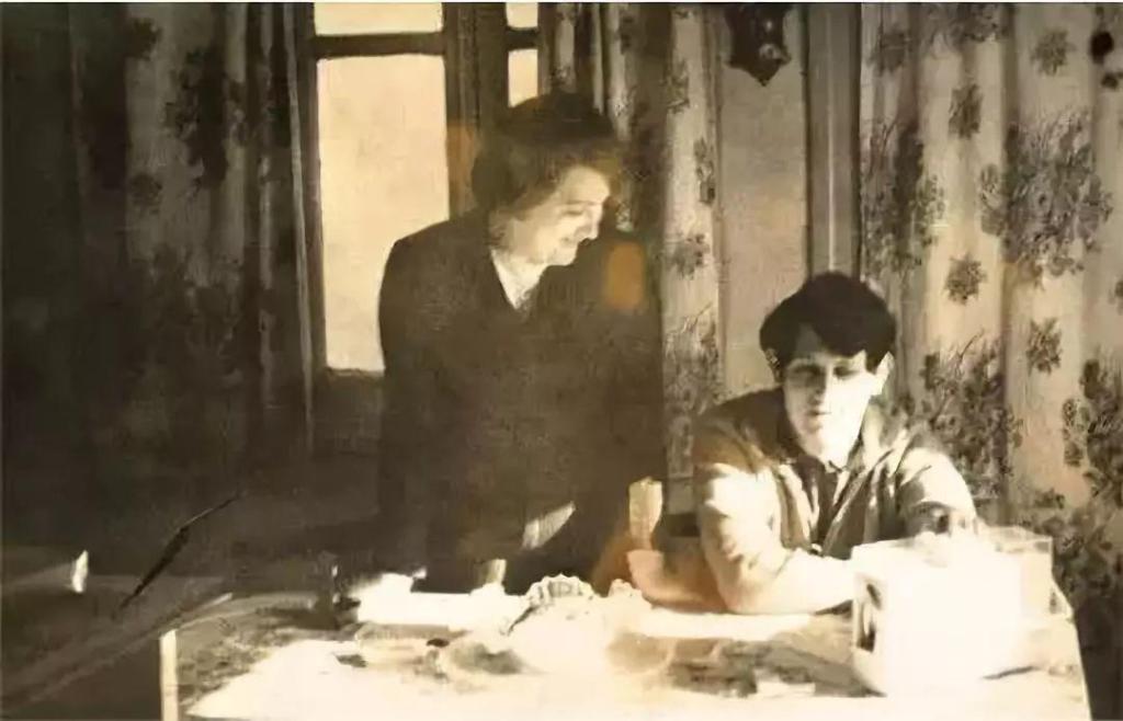 「史夫子说」一组照片刷爆朋友圈：那些坚不可摧的，最后都敌不过时间