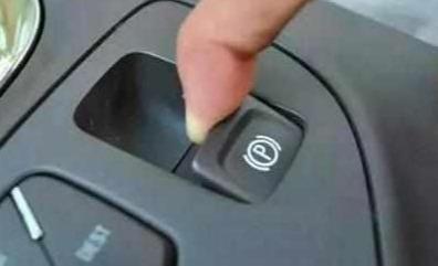 [汽车搞事情]汽车中控台众多按钮，各自都起到什么作用？