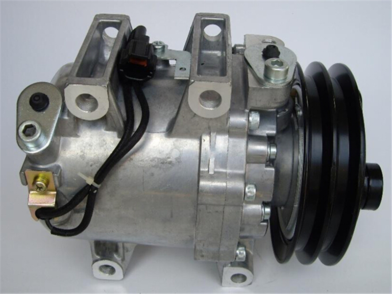 「小艾v汽车」废弃车不着急回收，这3个零件记得留下，变废为宝还能赚一笔钱！