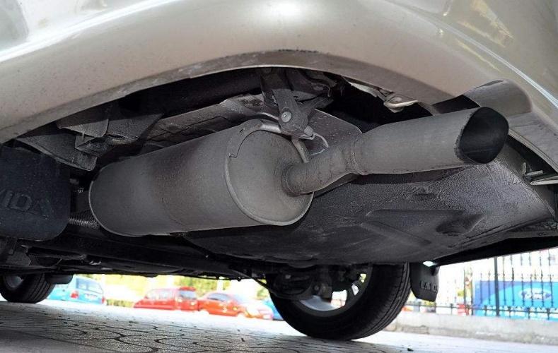 杠车：冬天保养汽车还只换机油？忽略这3个部位，来年开春大修吧