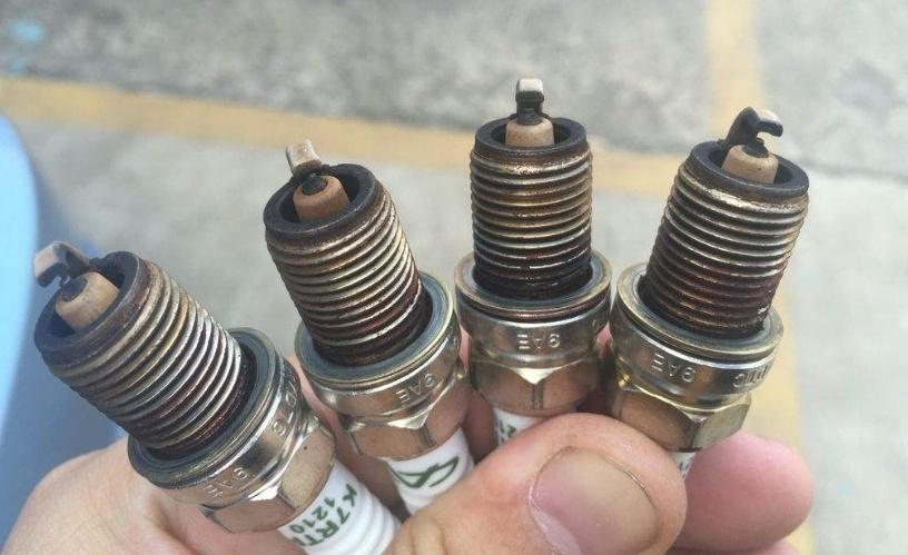 杠车：冬天保养汽车还只换机油？忽略这3个部位，来年开春大修吧