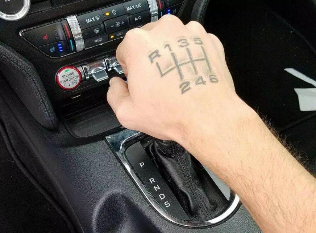 小刘聊汽车：都是自动挡，手自一体变速箱比自动变速箱更高级吗？