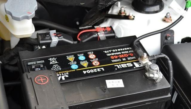 #太原广播电视报#为何汽车电瓶有人用五六年，有人却用不到一年？修车师傅说了实话