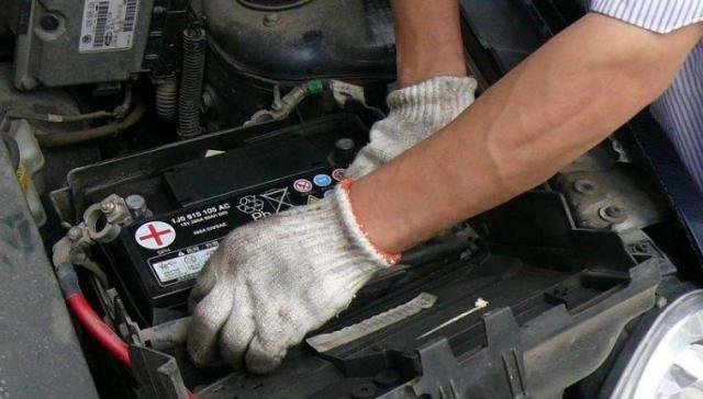 #太原广播电视报#为何汽车电瓶有人用五六年，有人却用不到一年？修车师傅说了实话