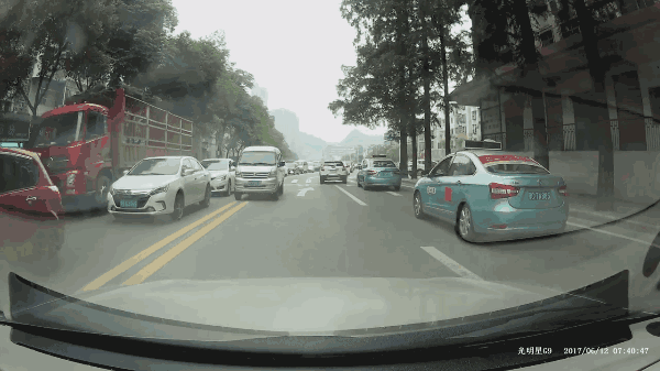 蛋蛋懂车@想拍照举报交通违法行为？公安部拟规定：可作为处罚证据