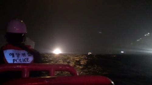 韩国一架消防直升机深夜在独岛附近坠海 7人仍下落不明