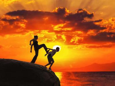 【沉思说事】管理好自己的情绪，你就赢了人生