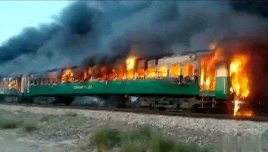 巴基斯坦乘客做饭闯大祸 列车起火致79死 百余伤