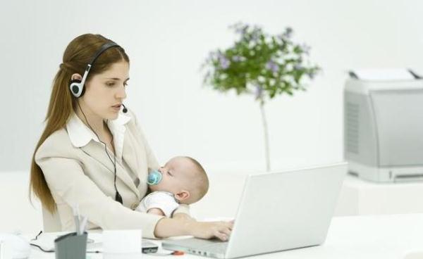 「光明网」“你整天都呆在家，干点家务怎么了！”全职带娃后，一切都变了样