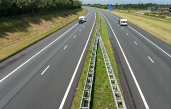 「小彭666汽车」老司机高速开车为啥“事故率低”？看他们的开车习惯就知道