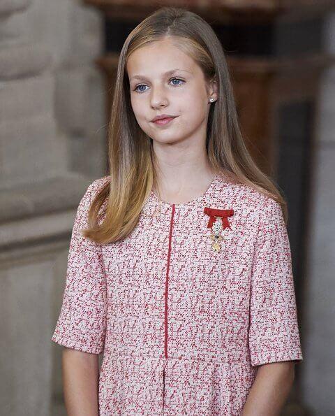 西班牙长公主14岁！从肉肉萌娃到空灵美少女，她注定属于国家