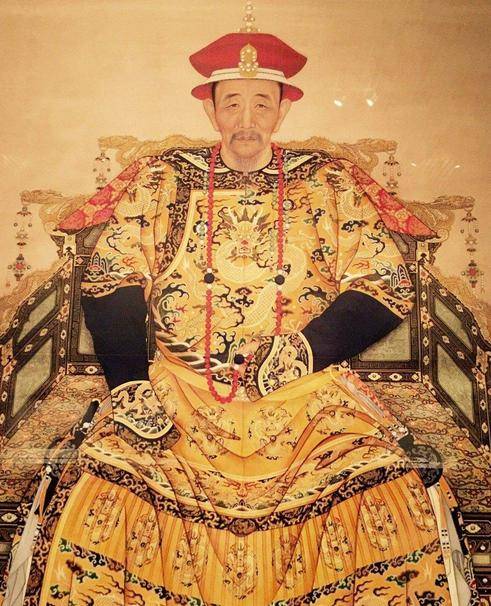 中国“最短命”的皇后，管理后宫八年，却只当了一天的皇后就去世