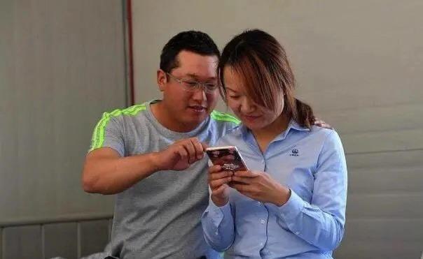 等君归回■农村夫妻打工现新怪象，八成不愿跟妻子做“同事”，其中有你吗？